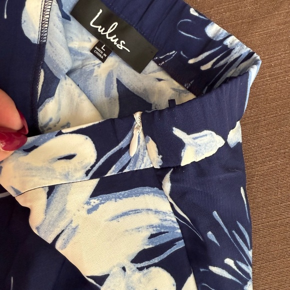 Lulu’s Floral Lanai Maxi Skirt NWT Size Large Navy Blue White Long Full Skirt - Picture 10 of 13